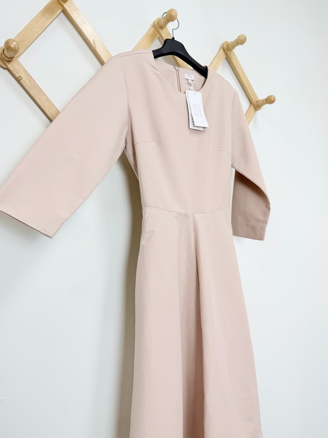 새상품 시에 레이디 라운드 컷아웃 원피스 상품이미지5