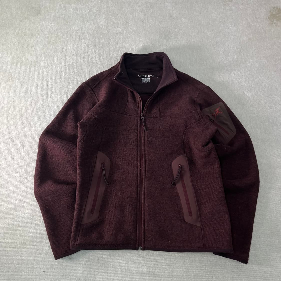 W95 아크테릭스 폴라텍 소프트쉘 버건디 플리스 자켓 상품이미지1