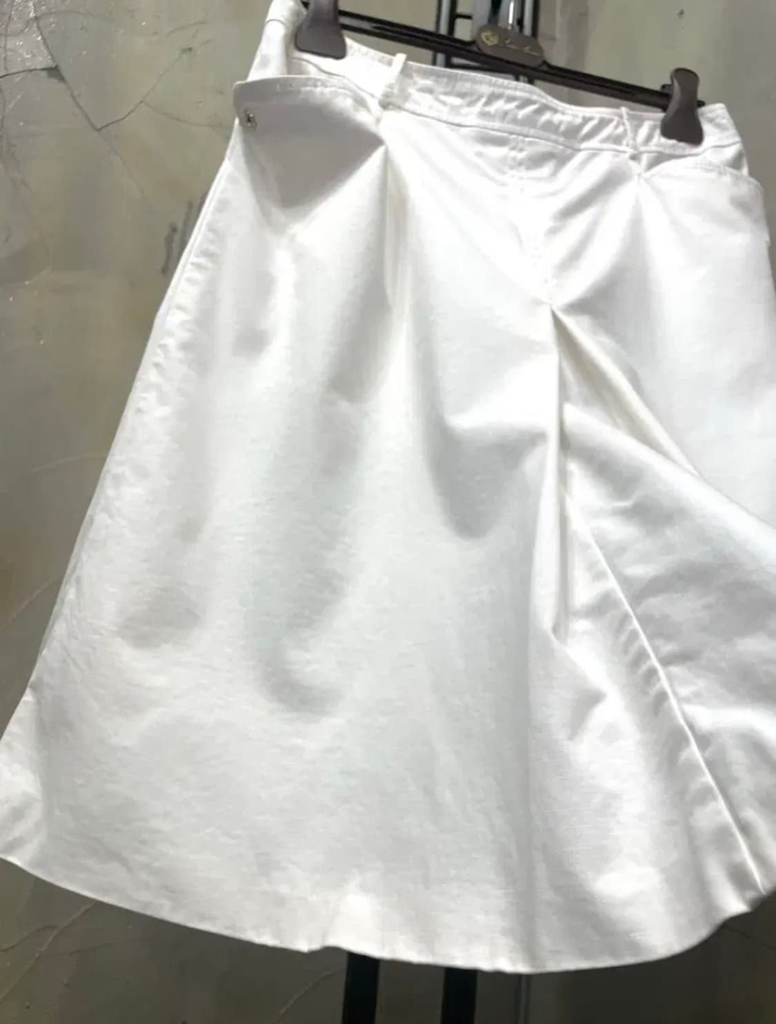 로로피아나 화이트 골반 스커트 77 상품이미지7