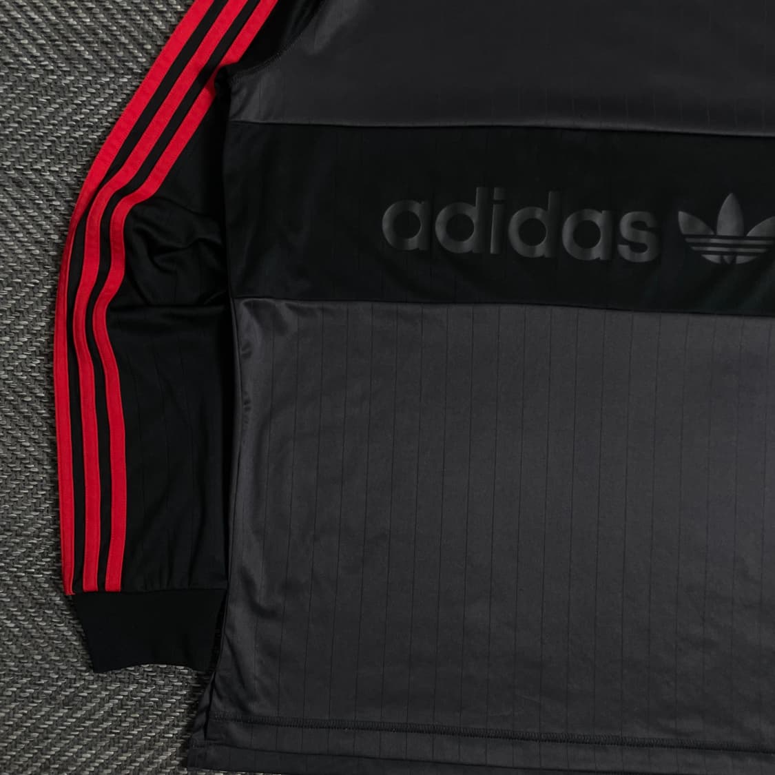아디다스 빅로고 쓰리 스트라이프 트레이닝 탑y 2981 상품이미지4