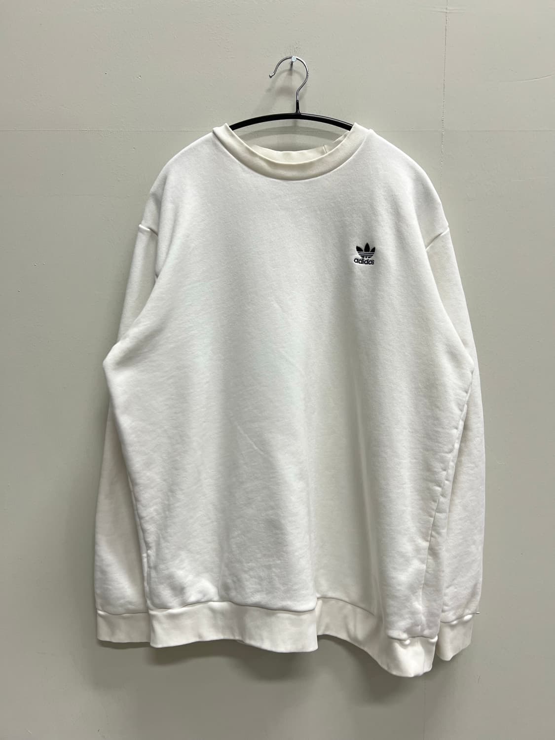 (4XL) 아디다스 스몰 자수로고 맨투맨 화이트 상품이미지2