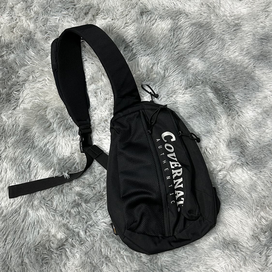 커버낫 블랙 슬링백  상품이미지1