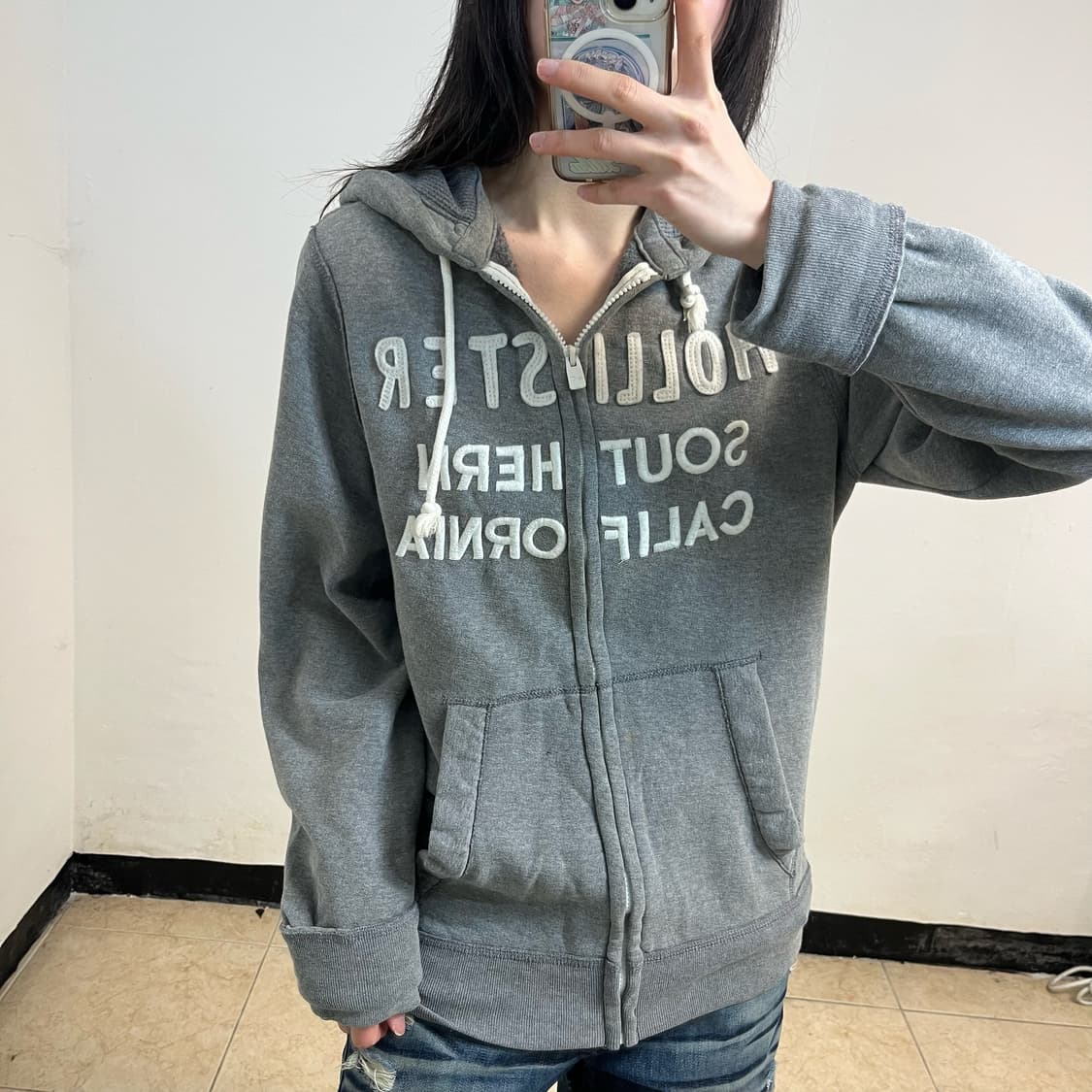 Hollister grey hoodie zip-up 상품이미지3