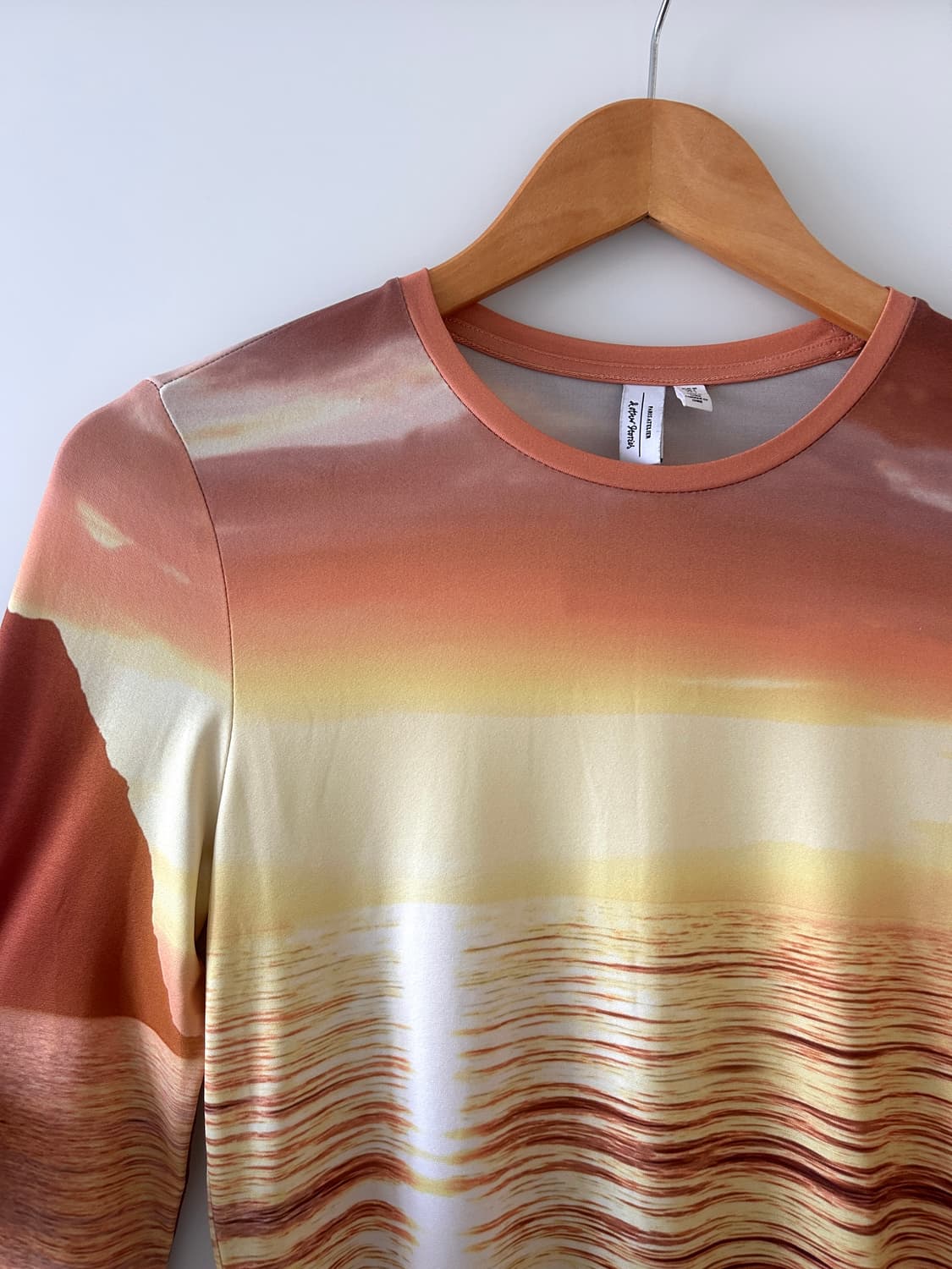 앤아더스토리즈 선셋 티셔츠 상품이미지3