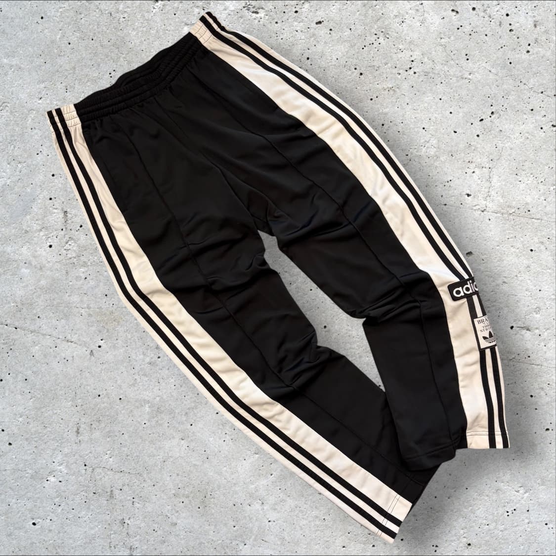 [L] 아디다스 락업 삼선 트랙 팬츠 블랙 D854 상품이미지1