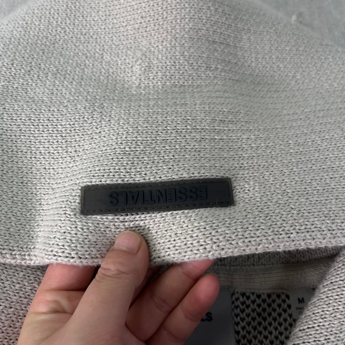 105 피오갓 에센셜 빅로고 니트 후드티 상품이미지4