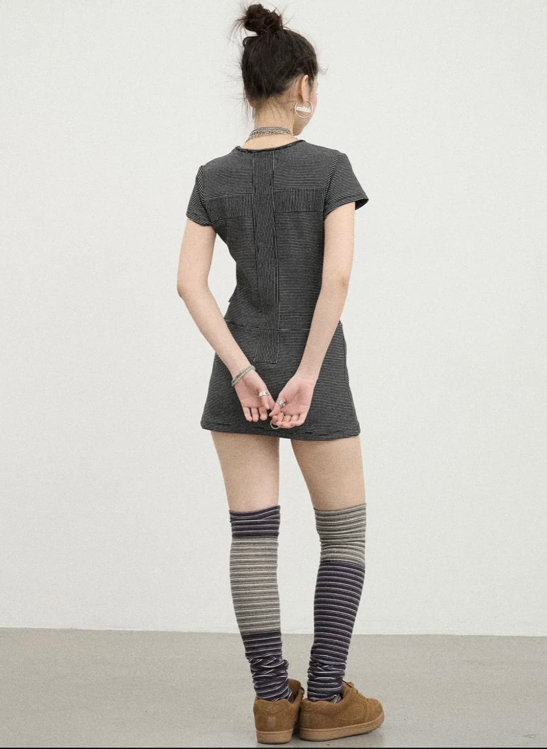 Achihara 디스토티드 블랙 스트라이프 미니원피스 상품이미지2