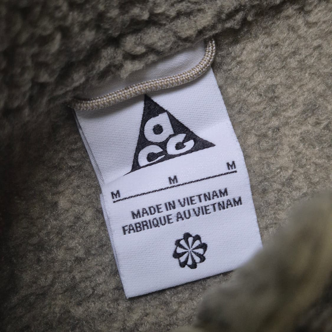 [핫아이템🔥] 나이키 ACG 아크틱 울프 풀 집탑 상품이미지4