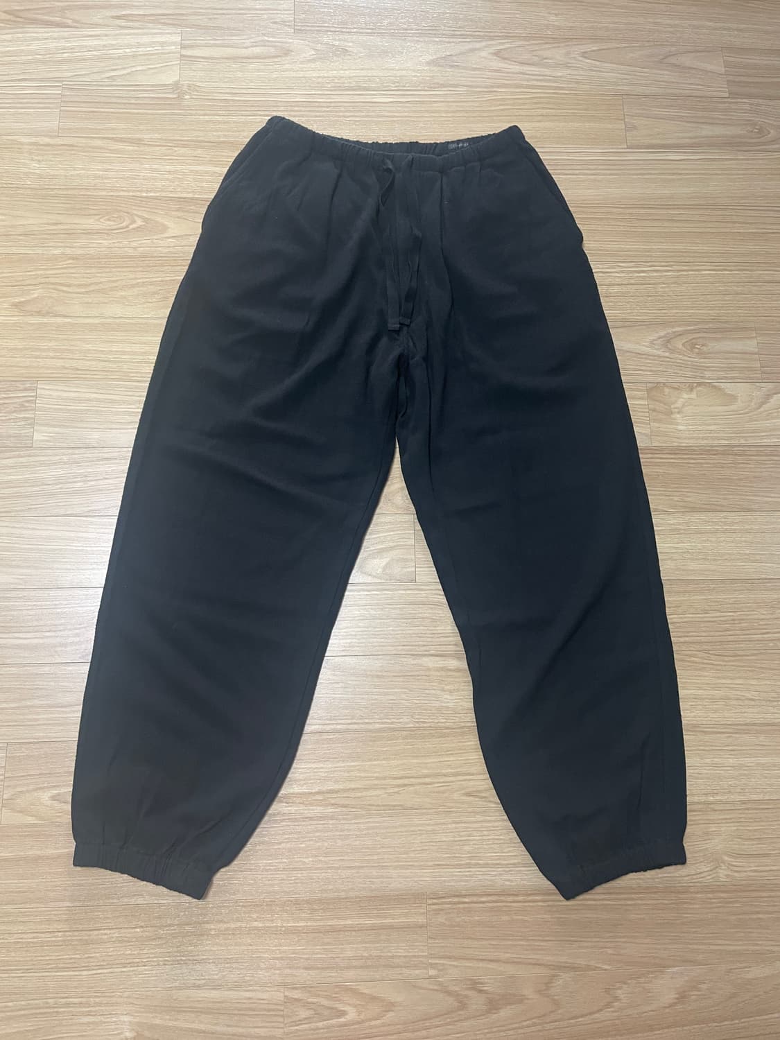 [1] 코모리 25ss 실크넵 드로스트링 팬츠 상품이미지1