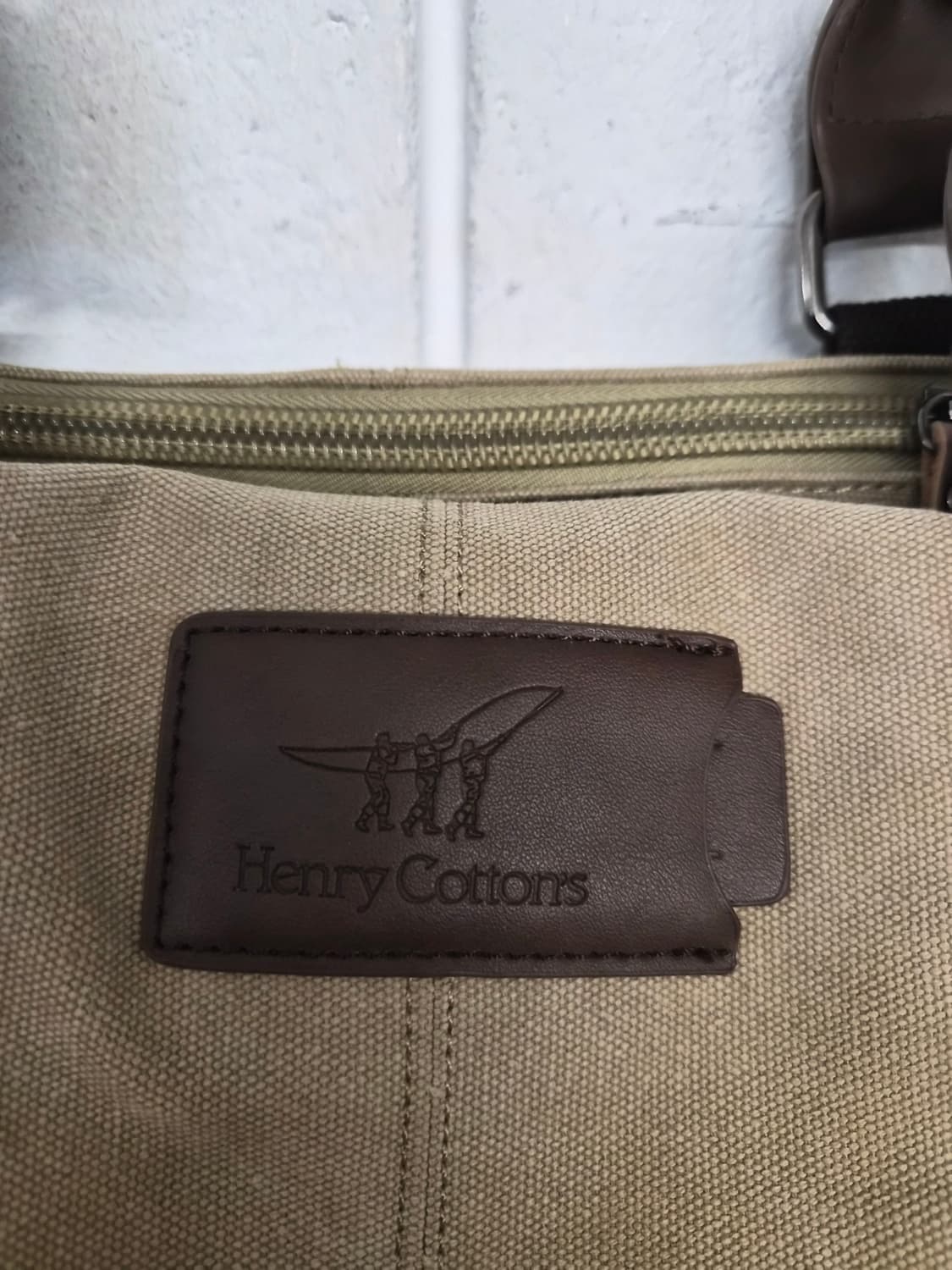 OS) 헨리코튼 캔버스 보스턴백 팝니다 상품이미지3