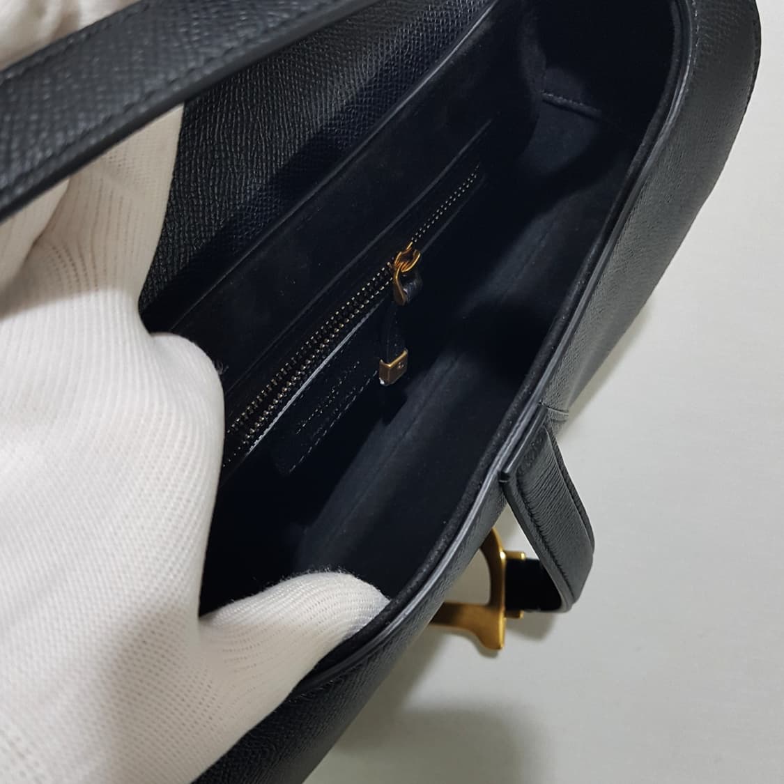 디올 새들 스트랩백 미디움 M0455CBAA 상품이미지9