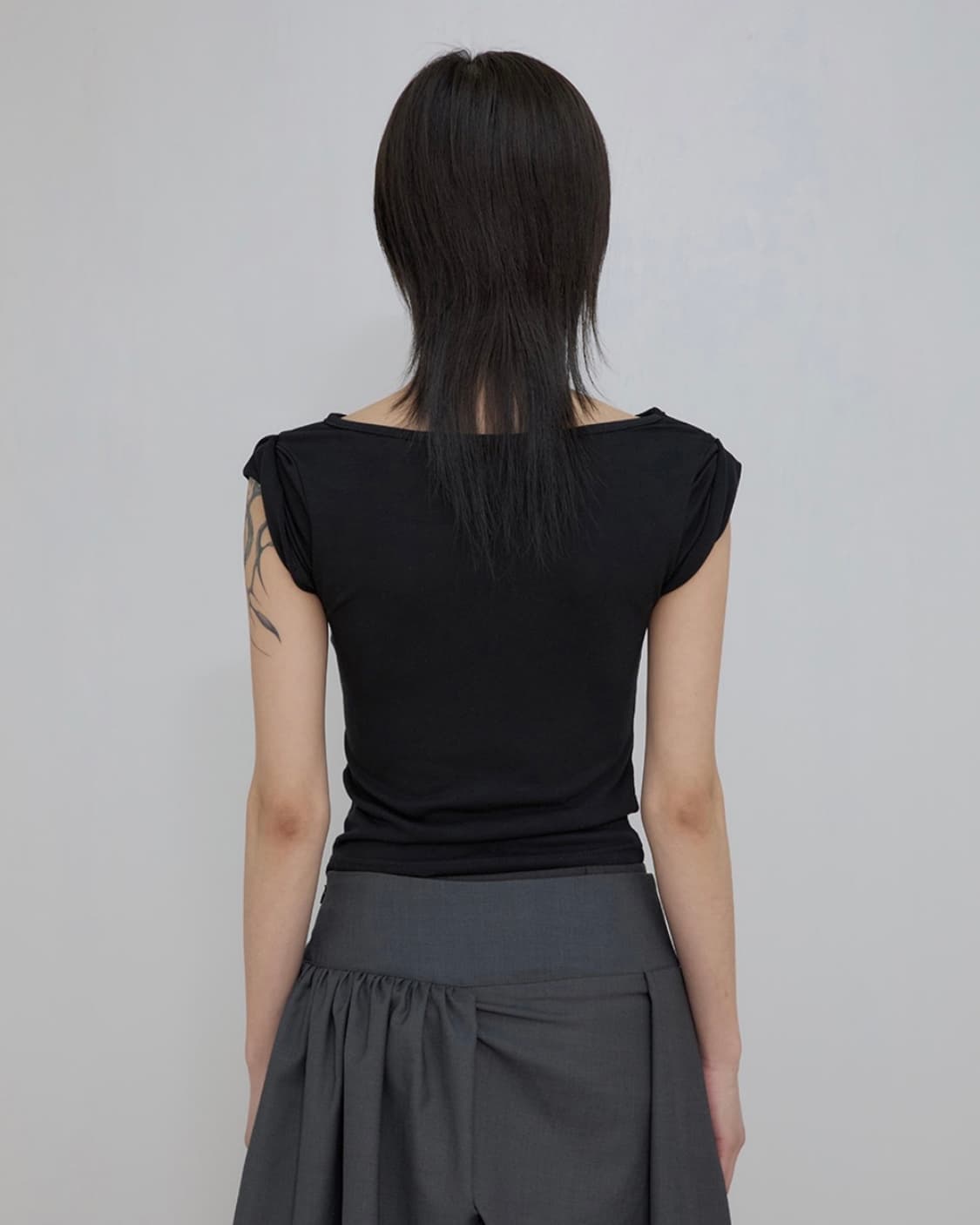 플레어업 드레이프 롤업 티셔츠 블랙 상품이미지3