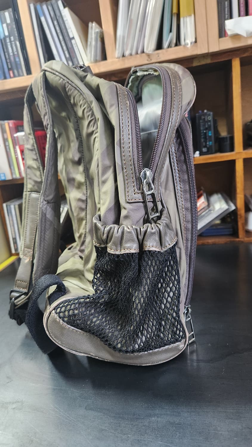 버버리 카키 스몰 백팩 상품이미지9