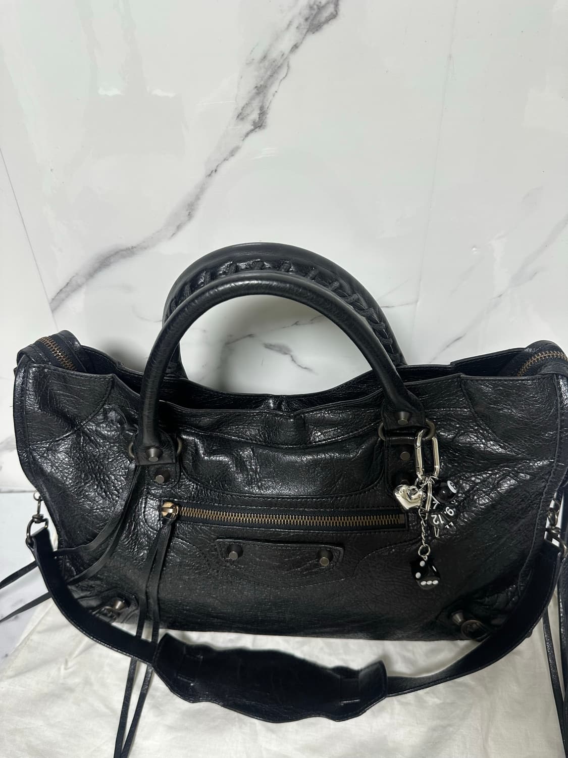 [A+ 정품] 발렌시아가 시티 모터백 미디움 블랙 상품이미지7