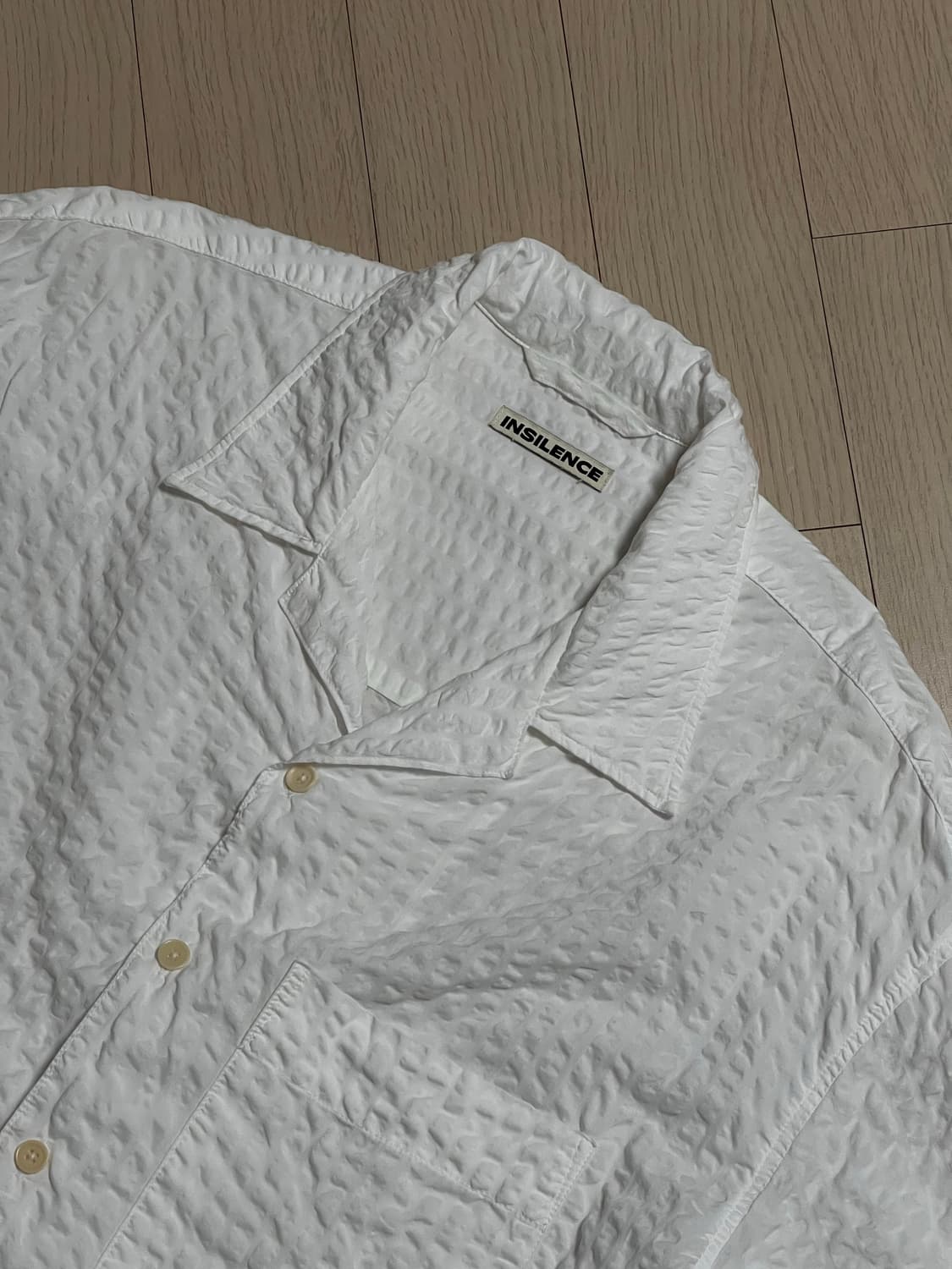 인사일런스 오픈 칼라 시어서커 셔츠 화이트 상품이미지2