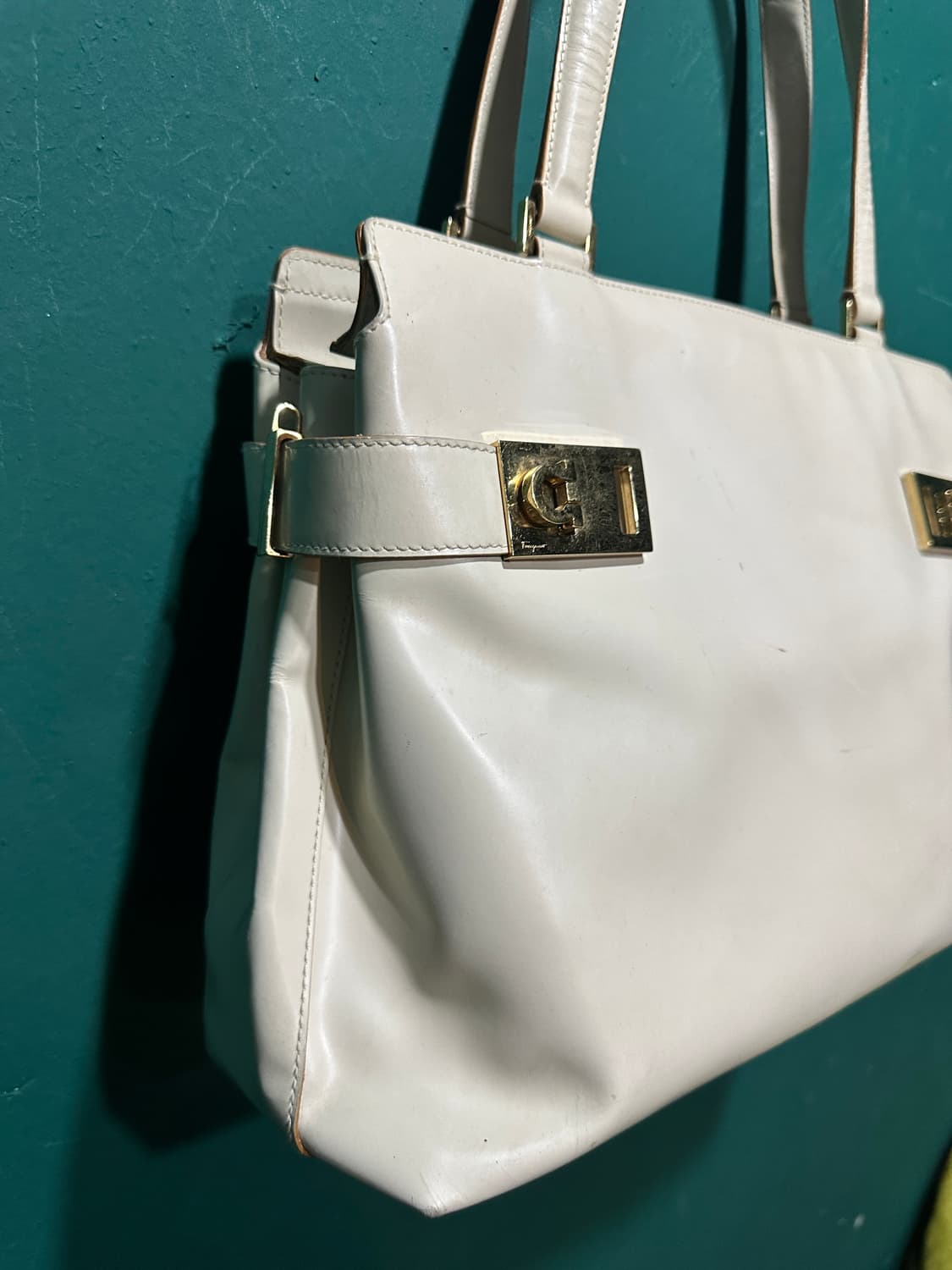 페레가모 토드백 화이트 상품이미지2