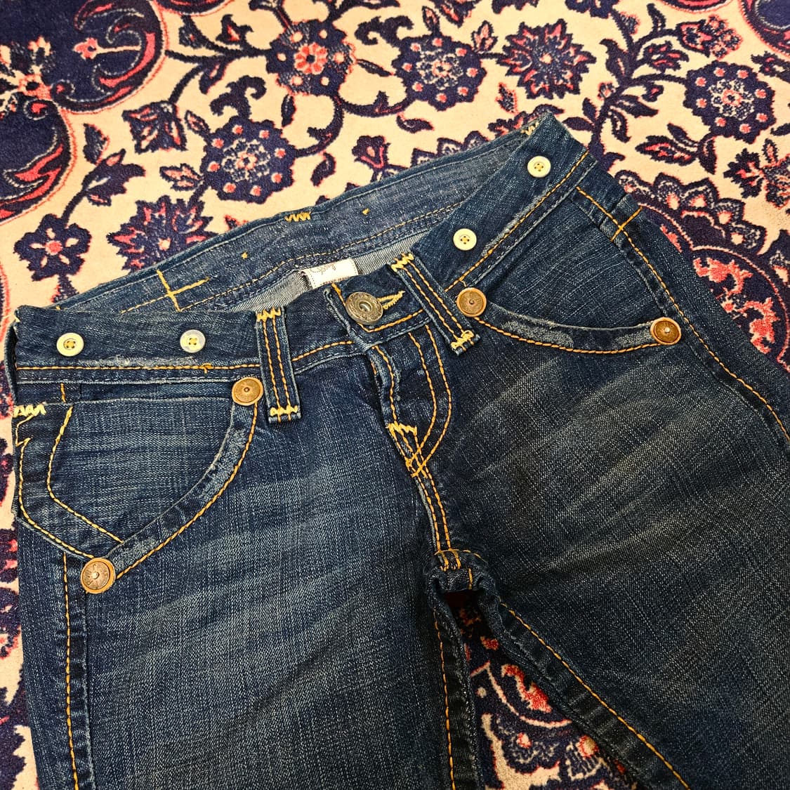 트루릴리젼 AVA BIG T 로우라이즈 세미 부츠컷 27size 상품이미지5