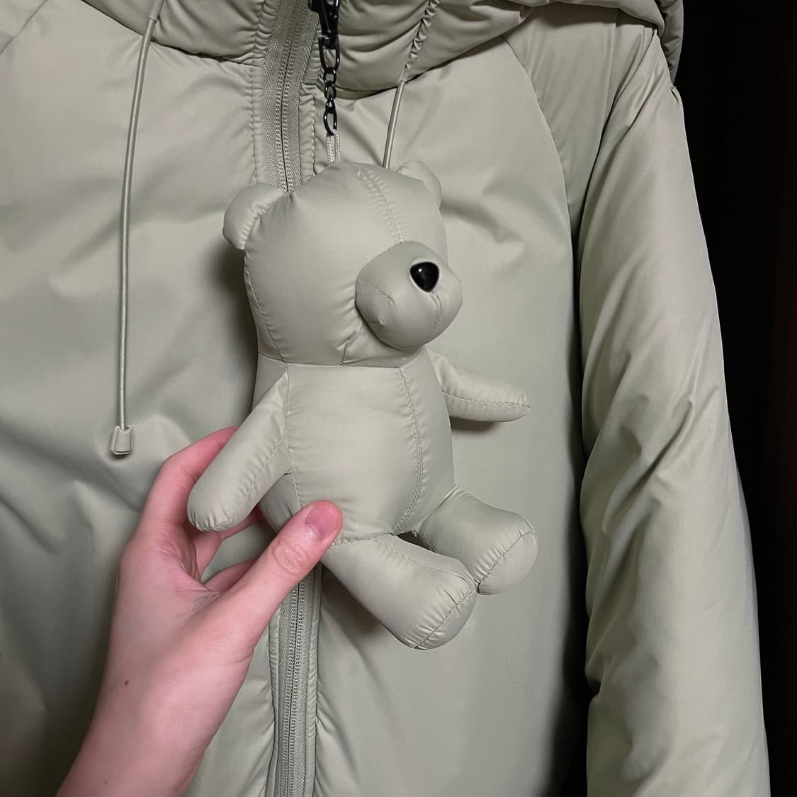 피지컬 에듀케이션 디파트먼트 베어 키링 푸퍼 패딩 S_카키 상품이미지3