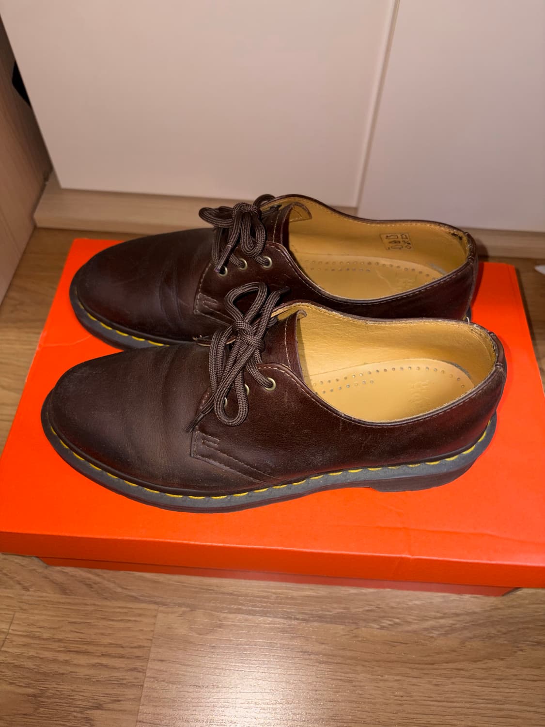 닥터마틴 3홀 21143 브라운 상품이미지2