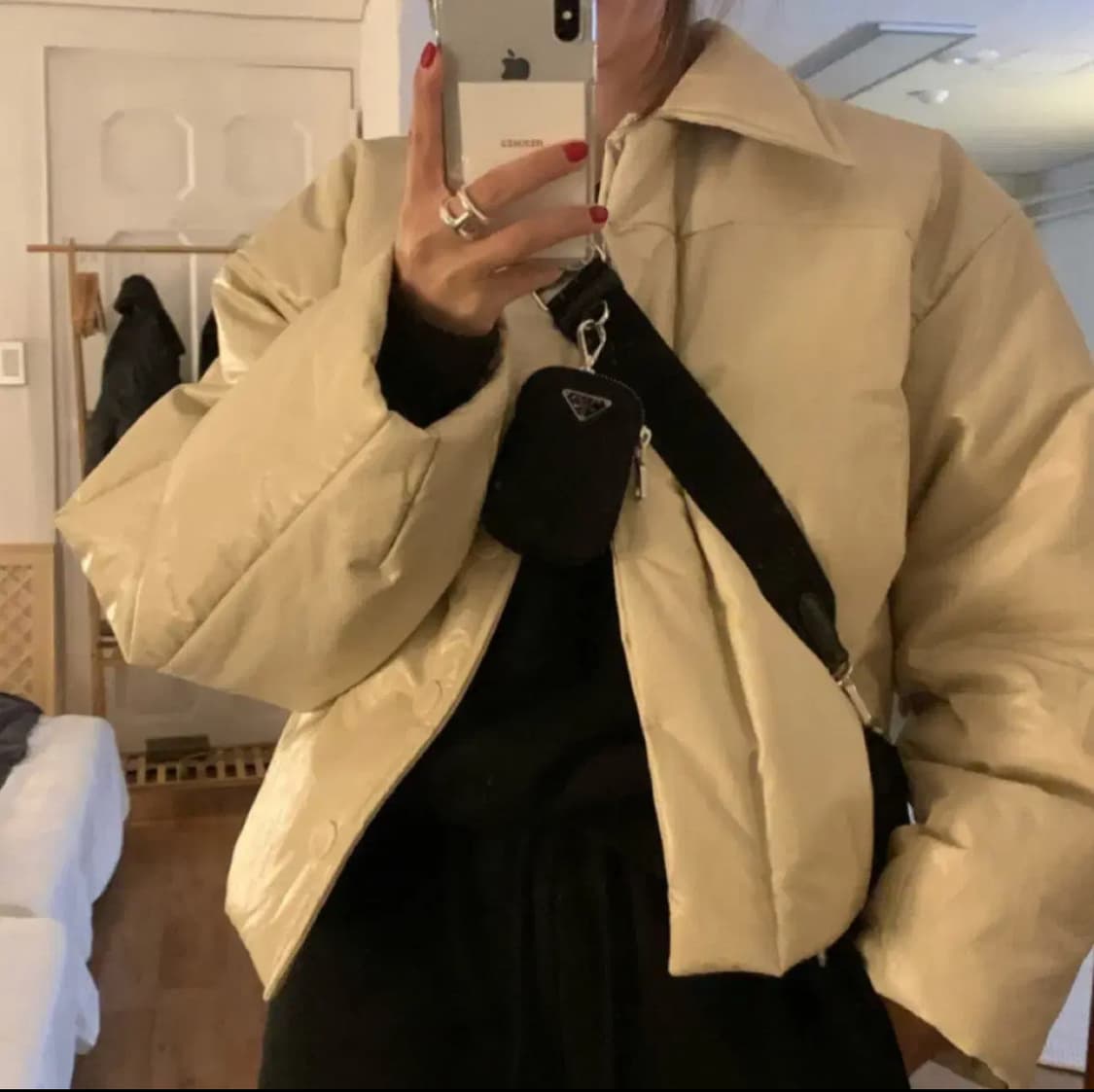 위아 레더 누빔 셔츠 패딩자켓 베이지 아이보리 상품이미지3