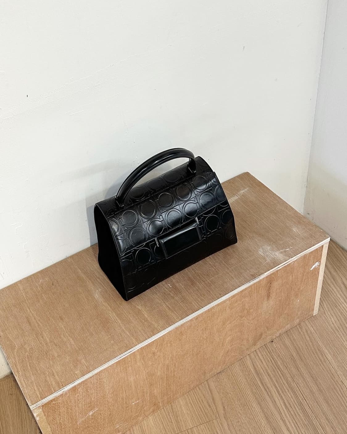 페라가모 블랙 샐버토어 토트백  상품이미지2