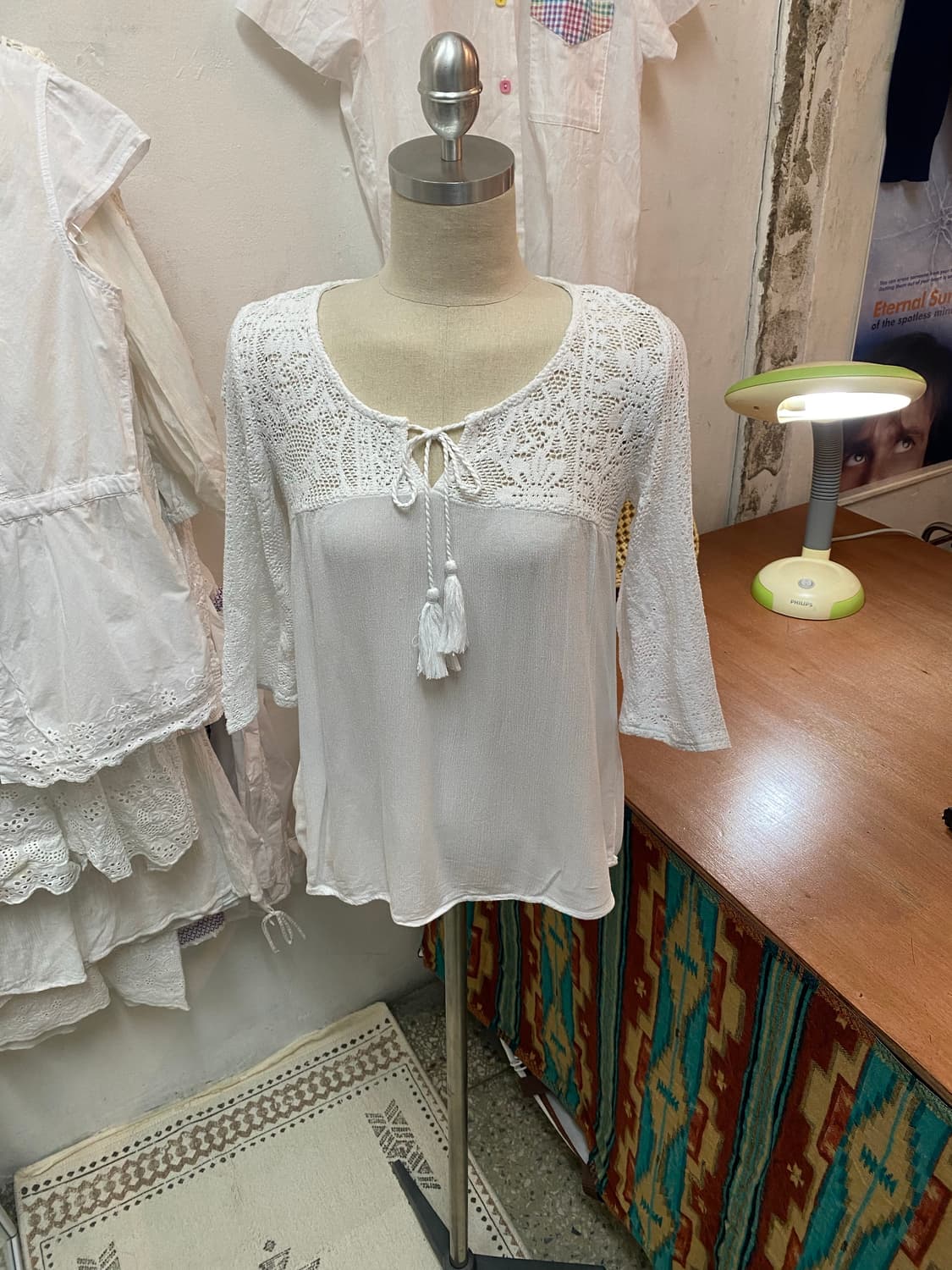 유럽빈티지 펀칭블라우스 상품이미지1