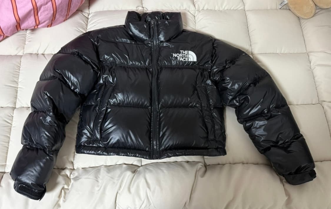 노스페이스 여성 숏 눕시 블랙 상품이미지1