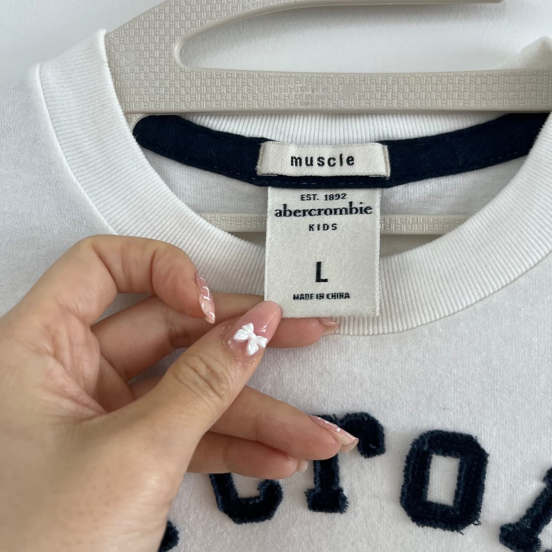 아베크롬비 자수로고 화이트 반팔 티셔츠 상품이미지5