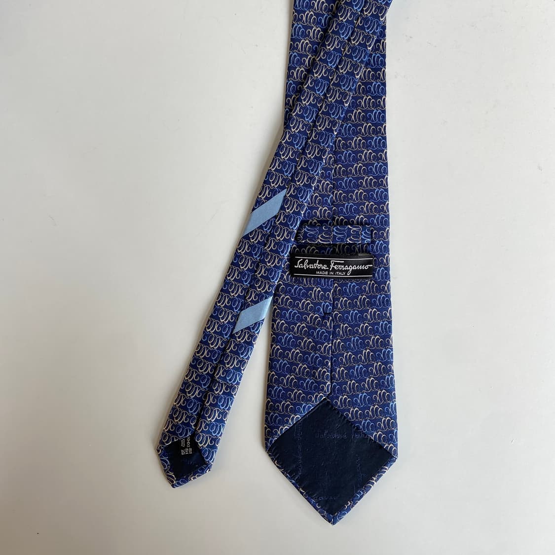 페레가모(Ferragamo) 명품 정품 넥타이 상품이미지3