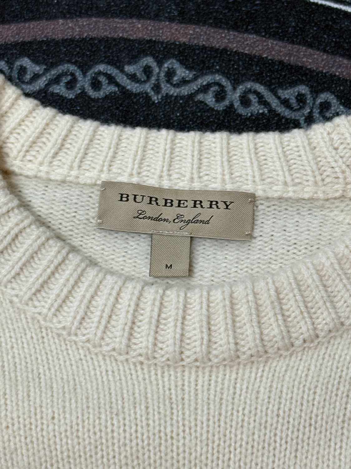 버버리니트 남녀공용 m size 상품이미지3