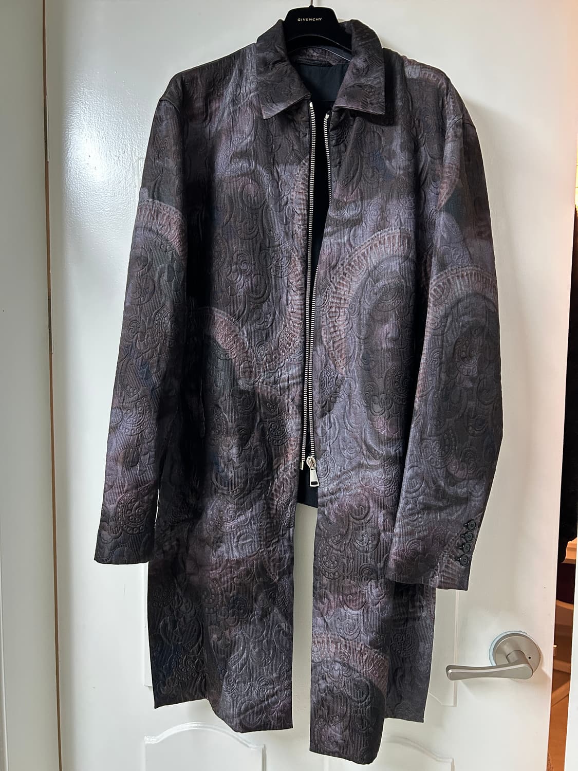 Givenchy 13SS Silk Virgin Mary Coat  상품이미지3