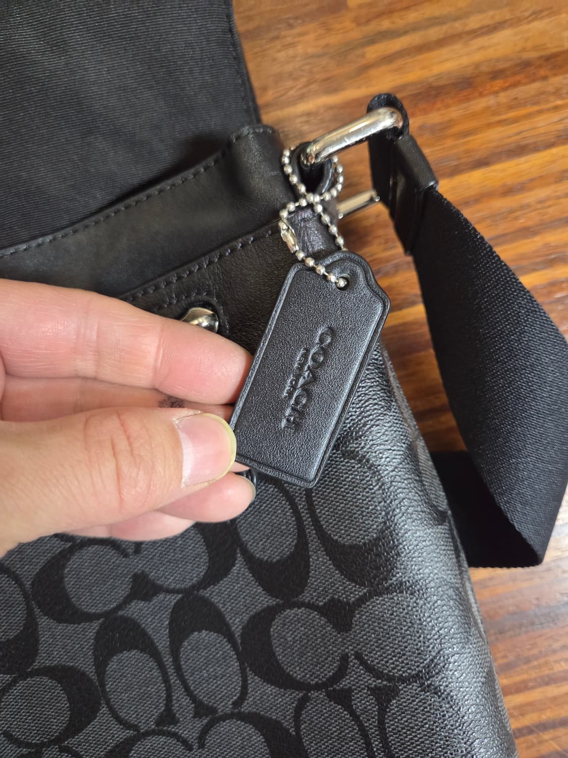 코치 찰스 메신저 크로스백 상품이미지5