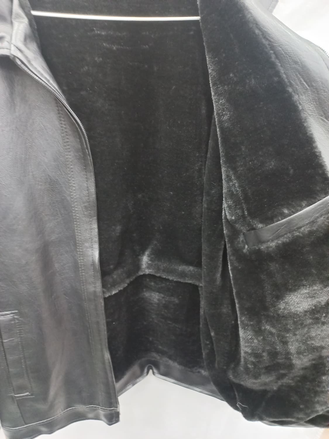 MAJO 블랙 레더 패딩 (남105) 상품이미지3