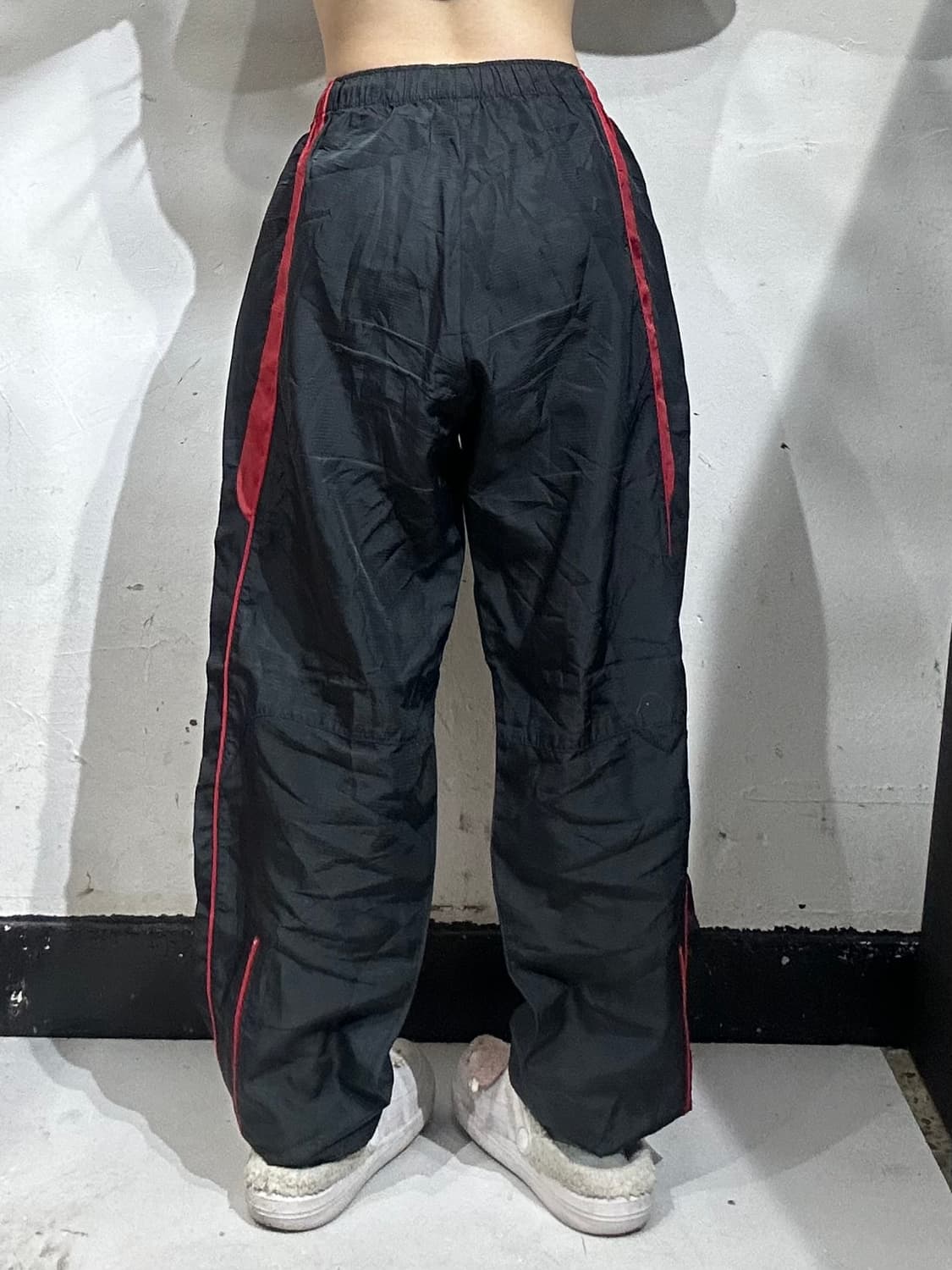 미즈노 블랙 레드 사이드 라인 와이드 트랙 팬츠 L 상품이미지3