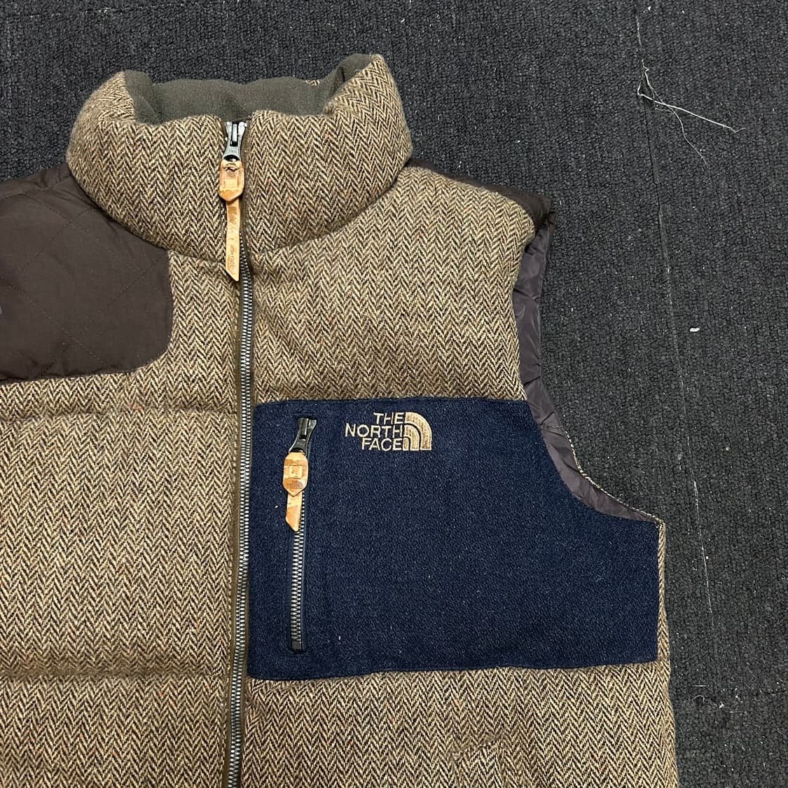 노스페이스 헤링본 구스다운 패딩 조끼 브라운 베스트 95 상품이미지3