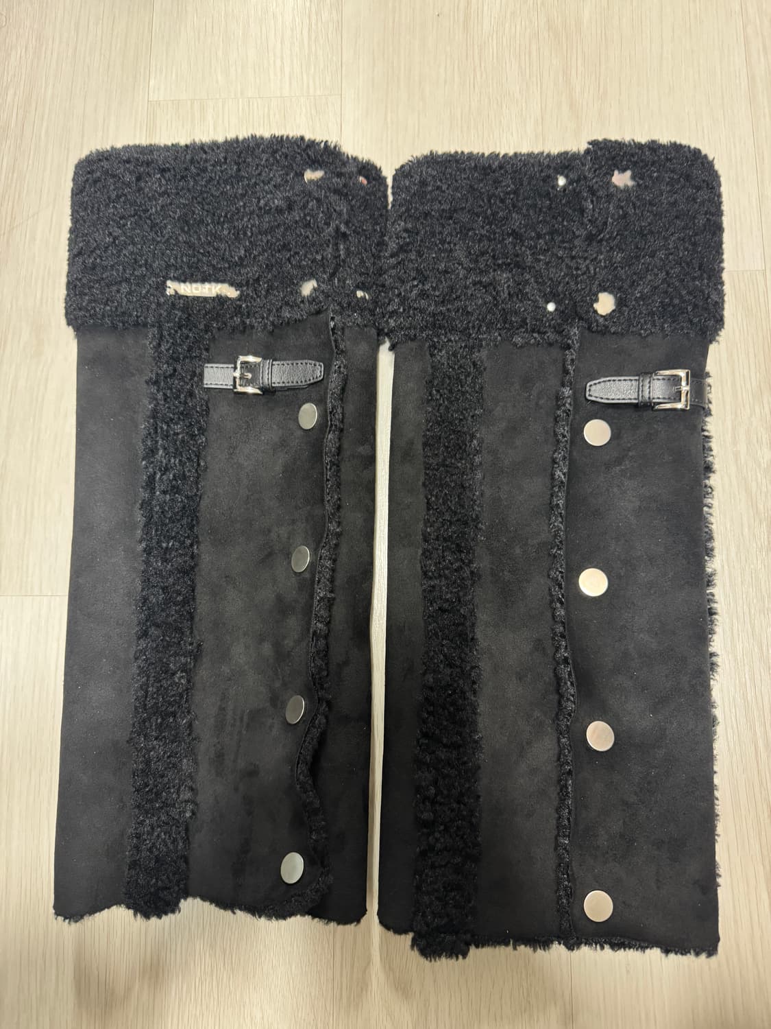 낫노잉 양털 레그워머 Mouton Snap Leg-Warmer 블랙 상품이미지8