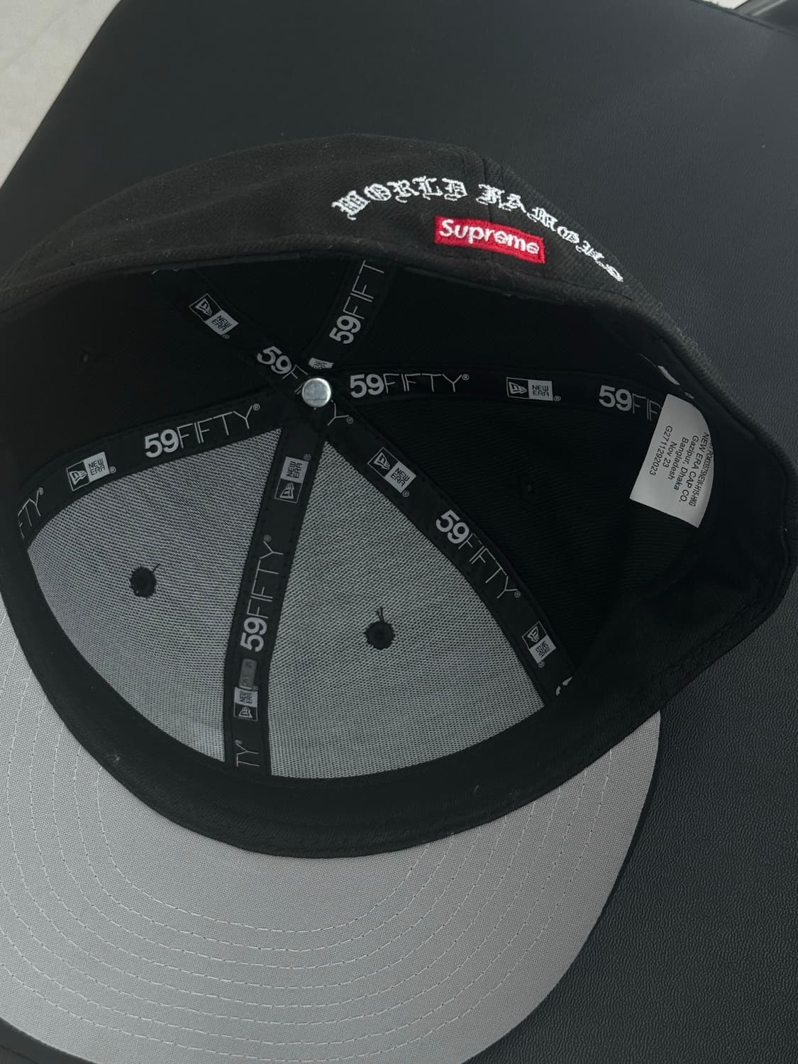슈프림 골드 크로스 뉴에라 블랙 24ss 블랙 738 58.7cm 상품이미지2