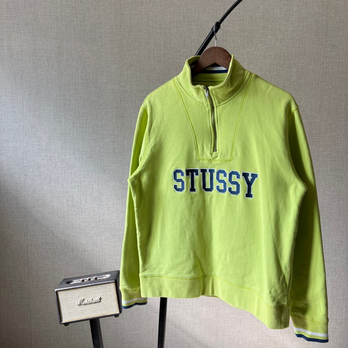 STUSSY 스투시 스펠아웃 로고 반집업 맨투맨 상품이미지4