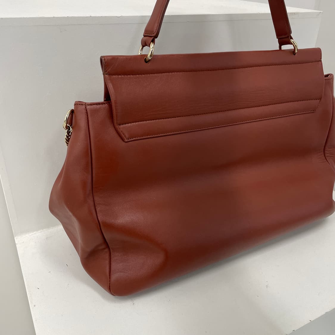 끌로에 페이 라지 브라운 레더 토트백 가방 상품이미지3