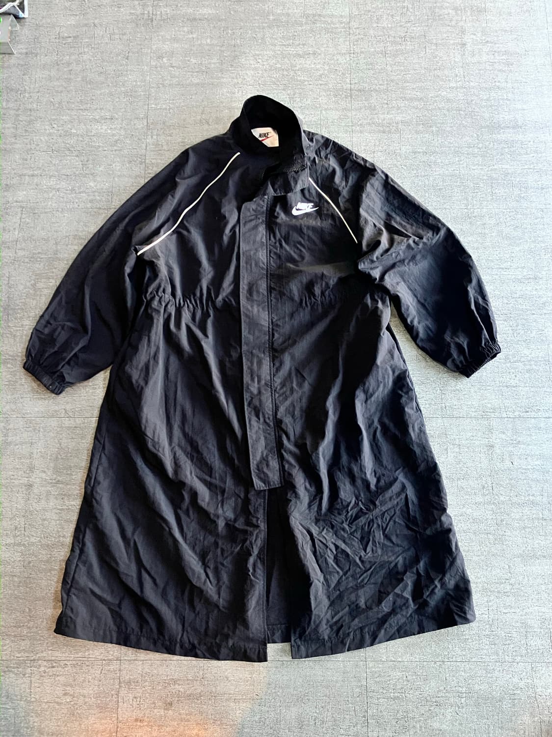 Nike 나이키 올드스쿨 nsw스우시로고 아방핏 바람막이롱자켓 상품이미지1