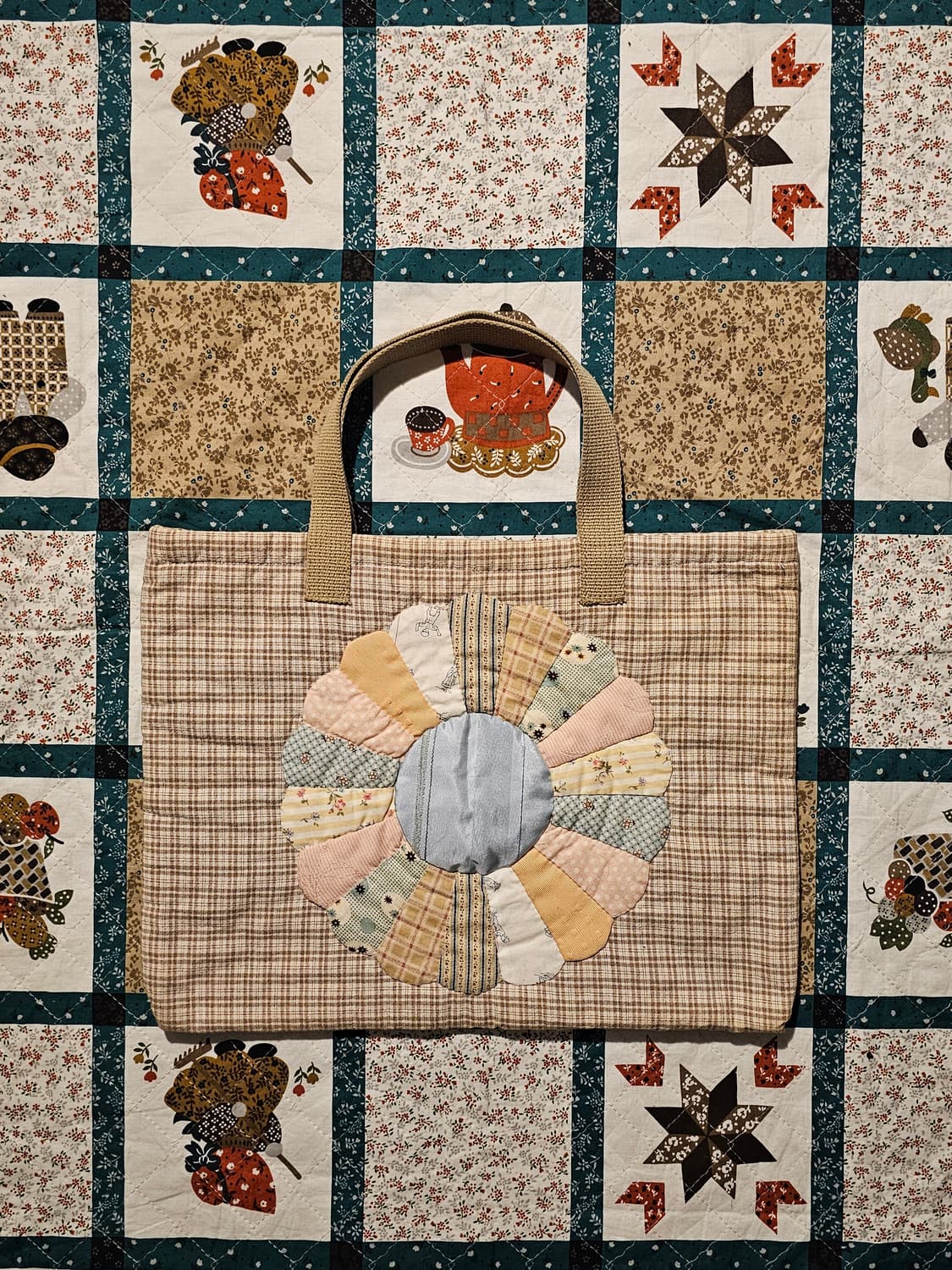 꽃 패치워크 베이지 잔체크 토트백 상품이미지2