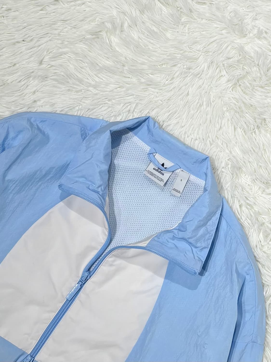 아디다스 베이비블루 빅로고 투웨이 크롭 바람막이 상품이미지5