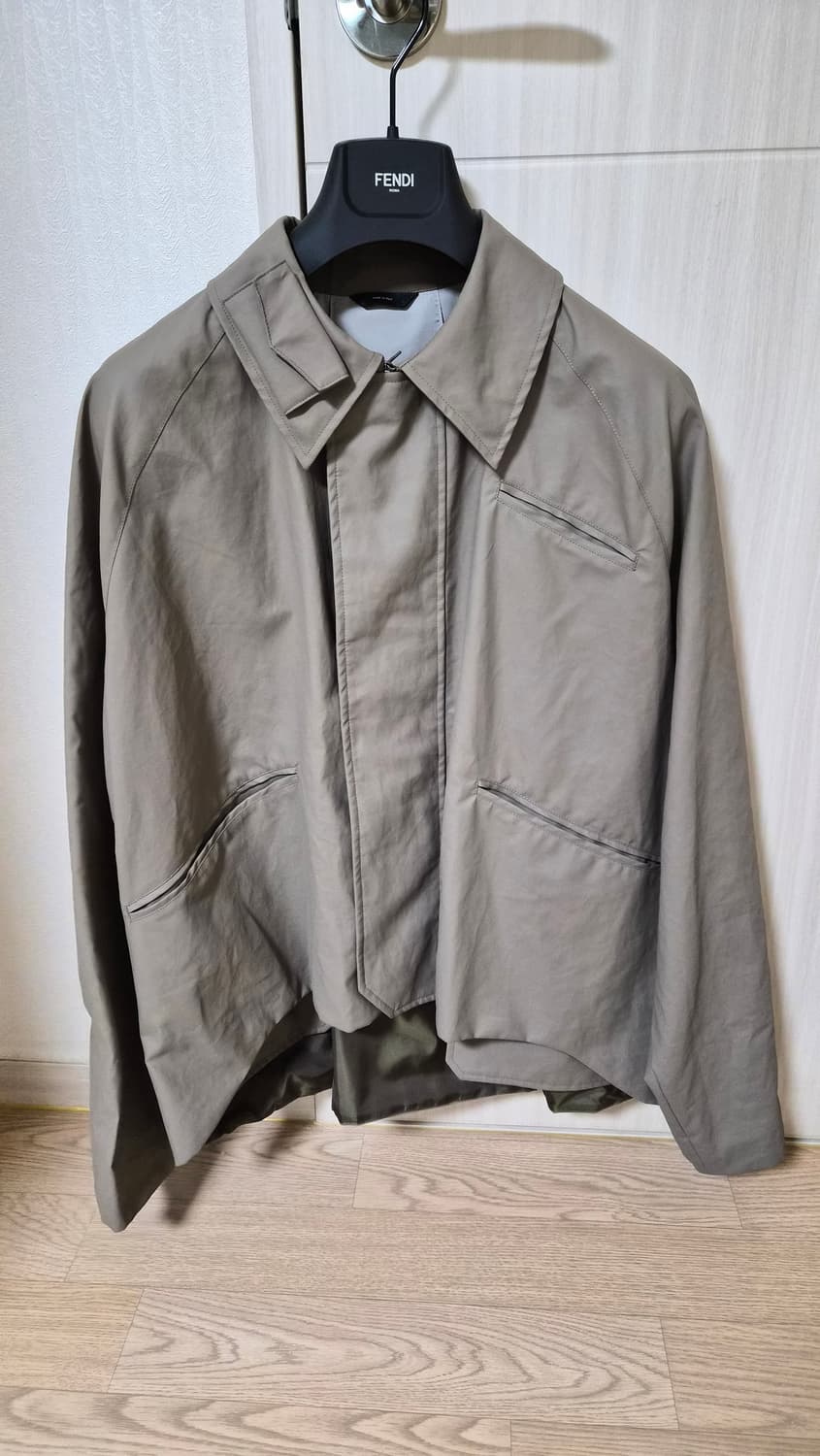 48사이즈)펜디 패브릭 크롭 자켓 상품이미지3