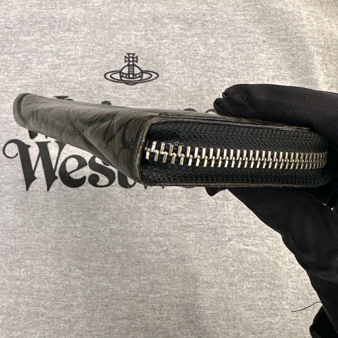 비비안웨스트우드 오브 엠보싱 가죽 장지갑 상품이미지10