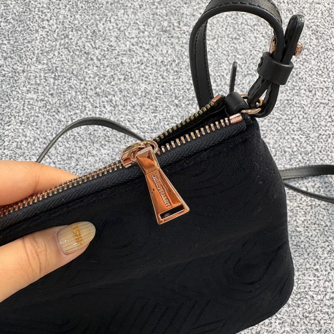 질스튜어트 스웨이드 소가죽 숄더백 0406J 상품이미지6