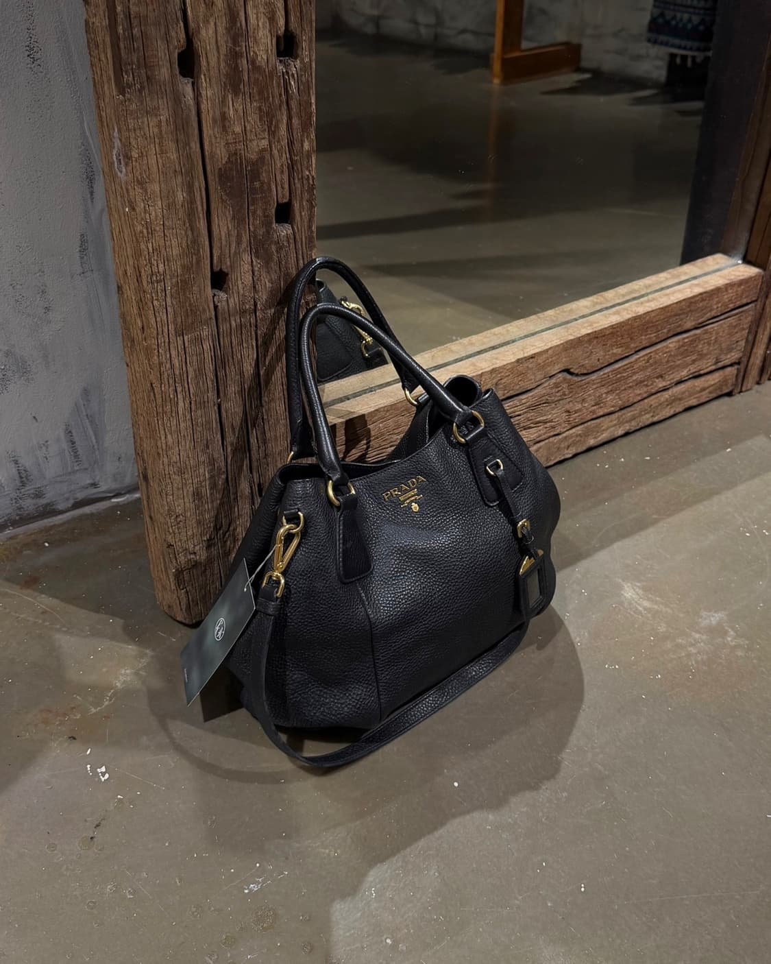 프라다 블랙 비텔로 다이노 사첼백 상품이미지1