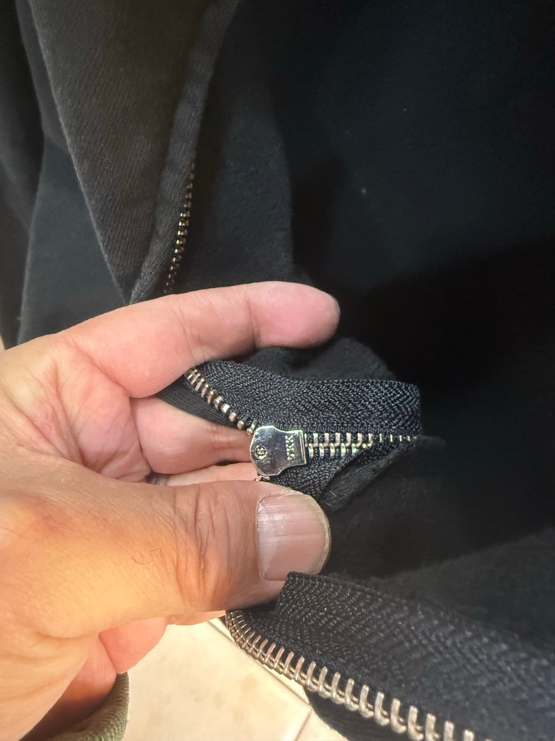 110 정품 베이퍼 샤크 후드집업 팝니다 상품이미지3