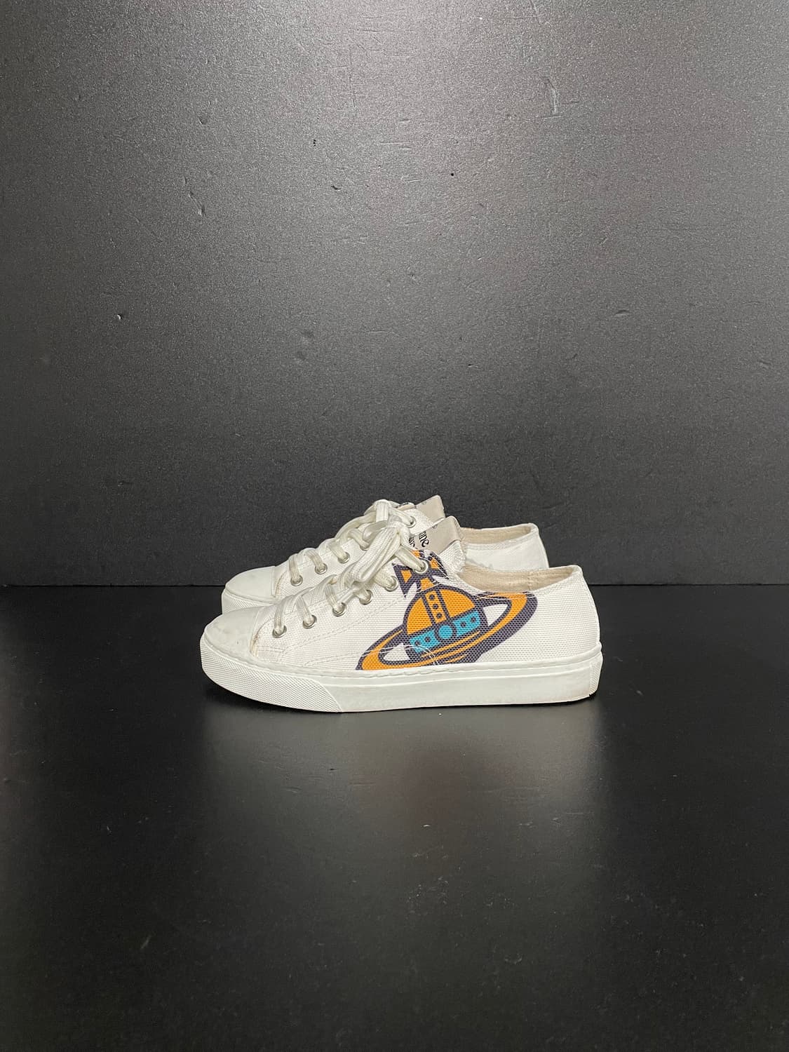 [38] 비비안웨스트우드 플림솔 로우탑 스니커즈 상품이미지1