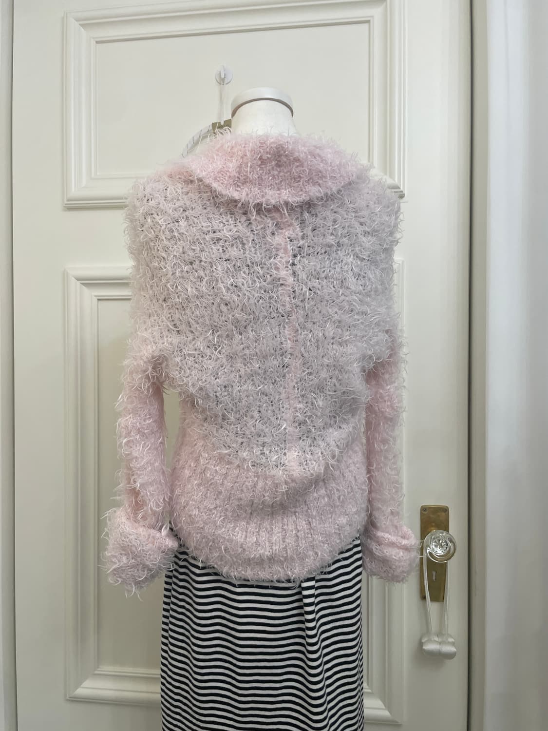 pink shaggy one-button collar crop cardi 상품이미지4