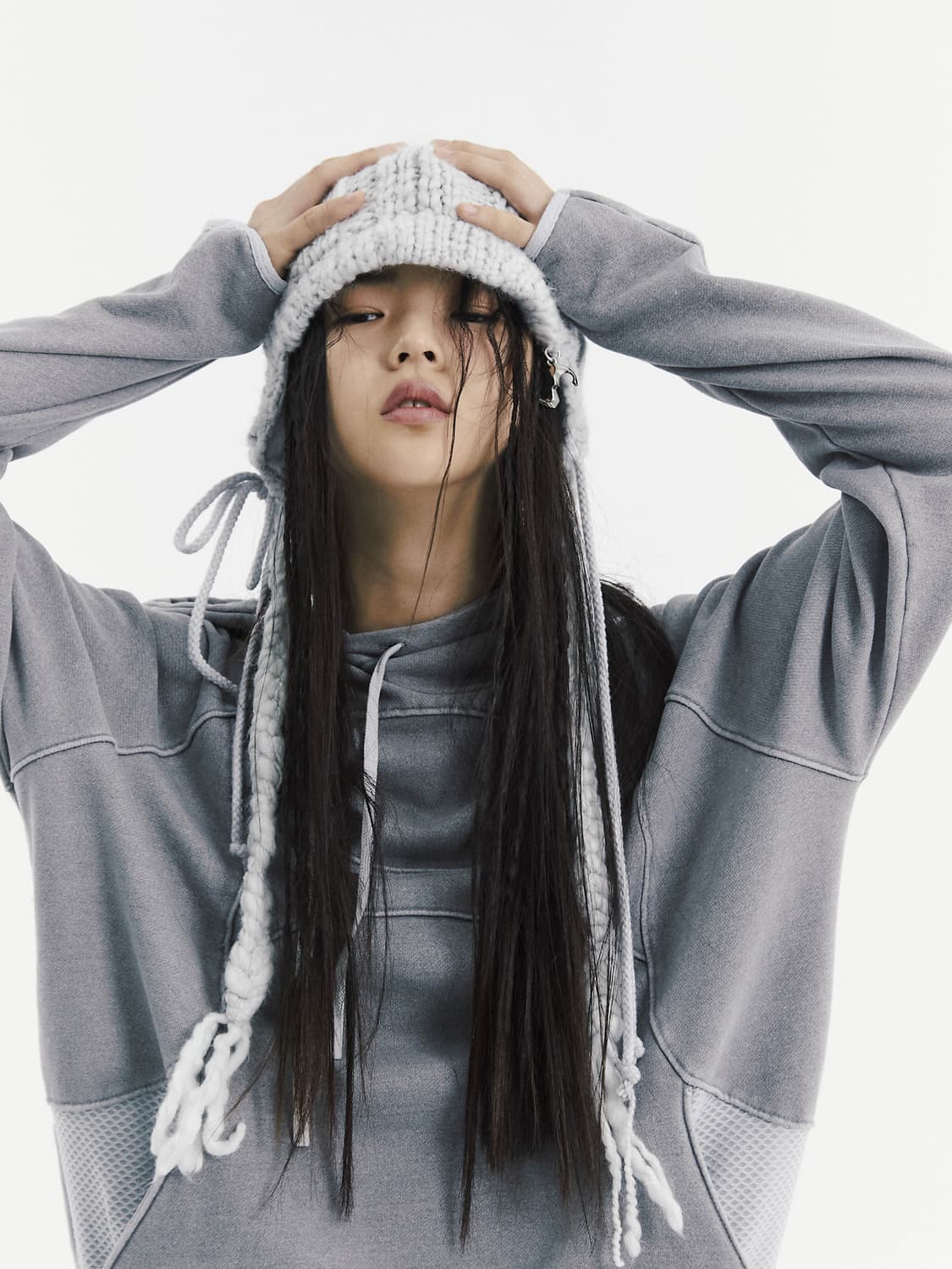 [새상품] 오호스 브레이디드 이어플랩 비니 그레이 상품이미지8